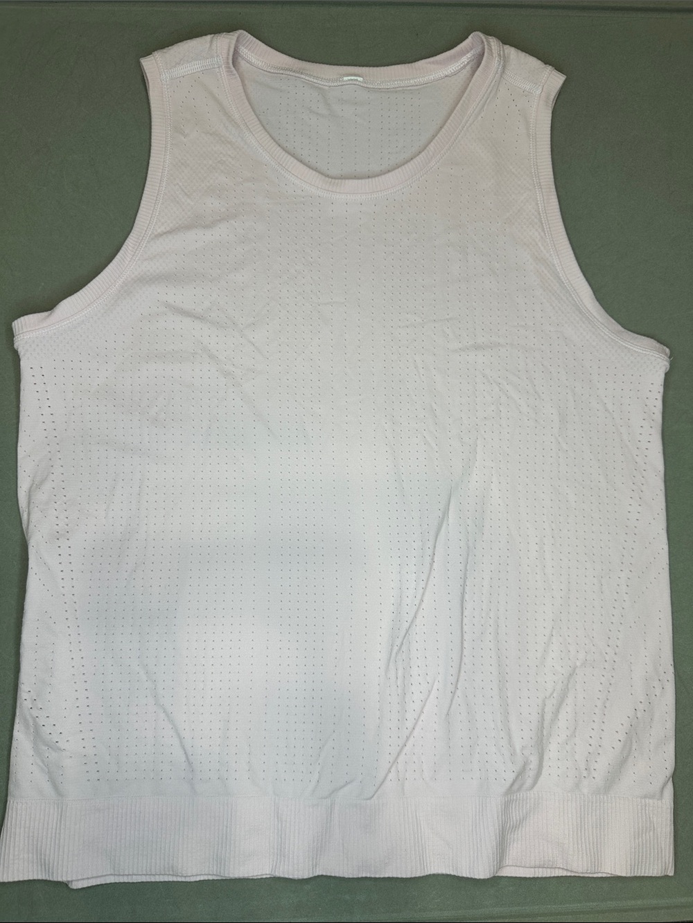 Athleta Light Ping Perforated Muscle Tank - M